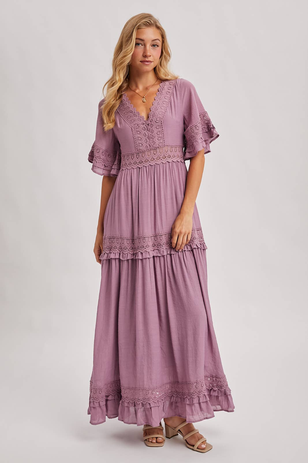 V-NECK LACE TRIM MAXI DRESS: LT. OLIVE