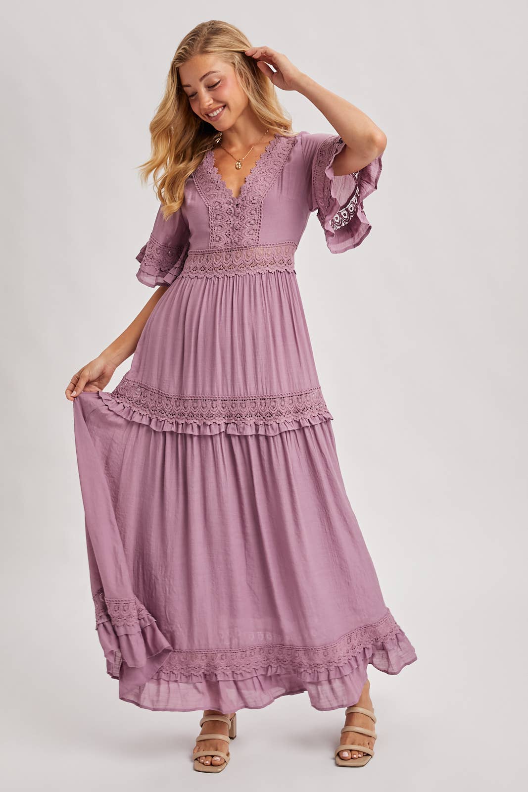 V-NECK LACE TRIM MAXI DRESS: LT. OLIVE