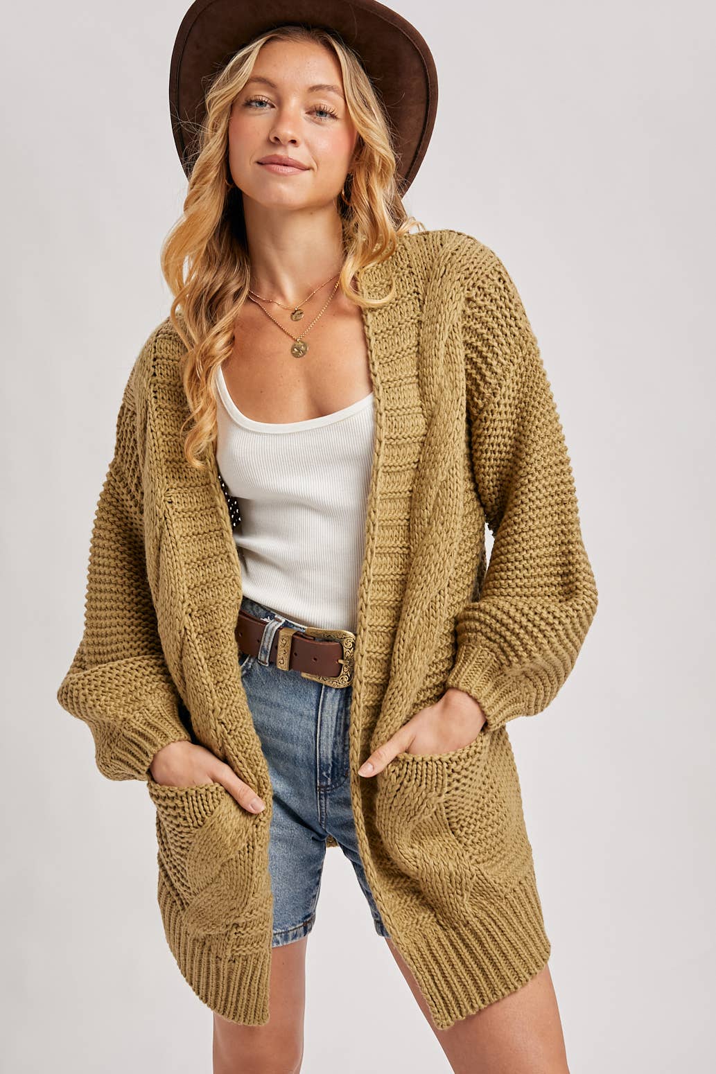 CHUNKY CABLE LANTERN SLEEVE CARDIGAN: MUSHROOM