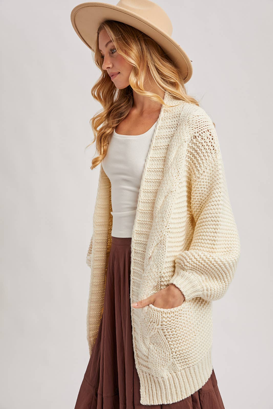 CHUNKY CABLE LANTERN SLEEVE CARDIGAN: MUSHROOM