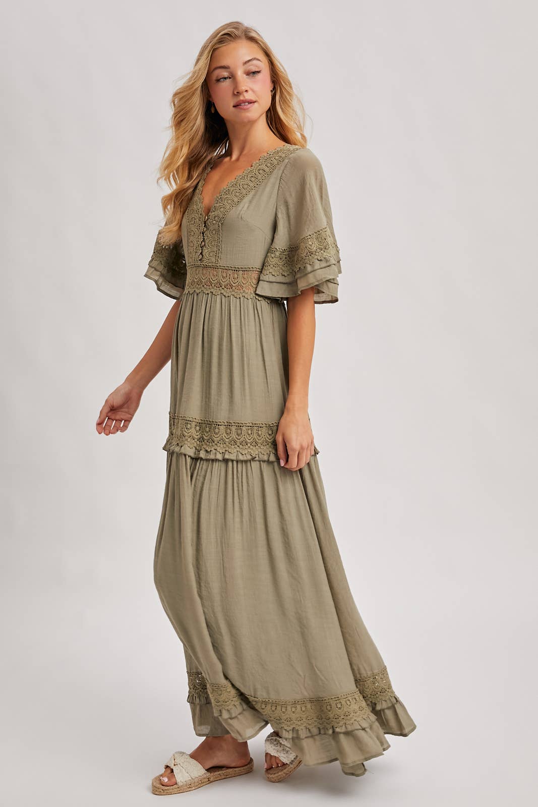 V-NECK LACE TRIM MAXI DRESS: LT. OLIVE