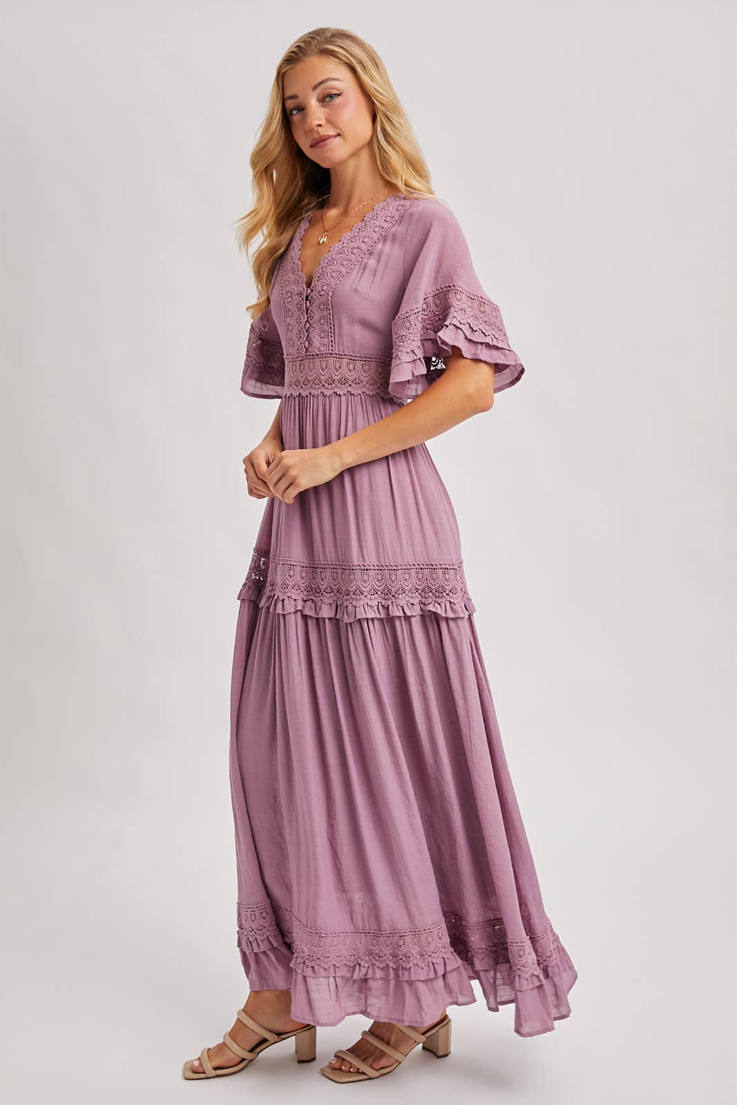 V-NECK LACE TRIM MAXI DRESS: LT. OLIVE