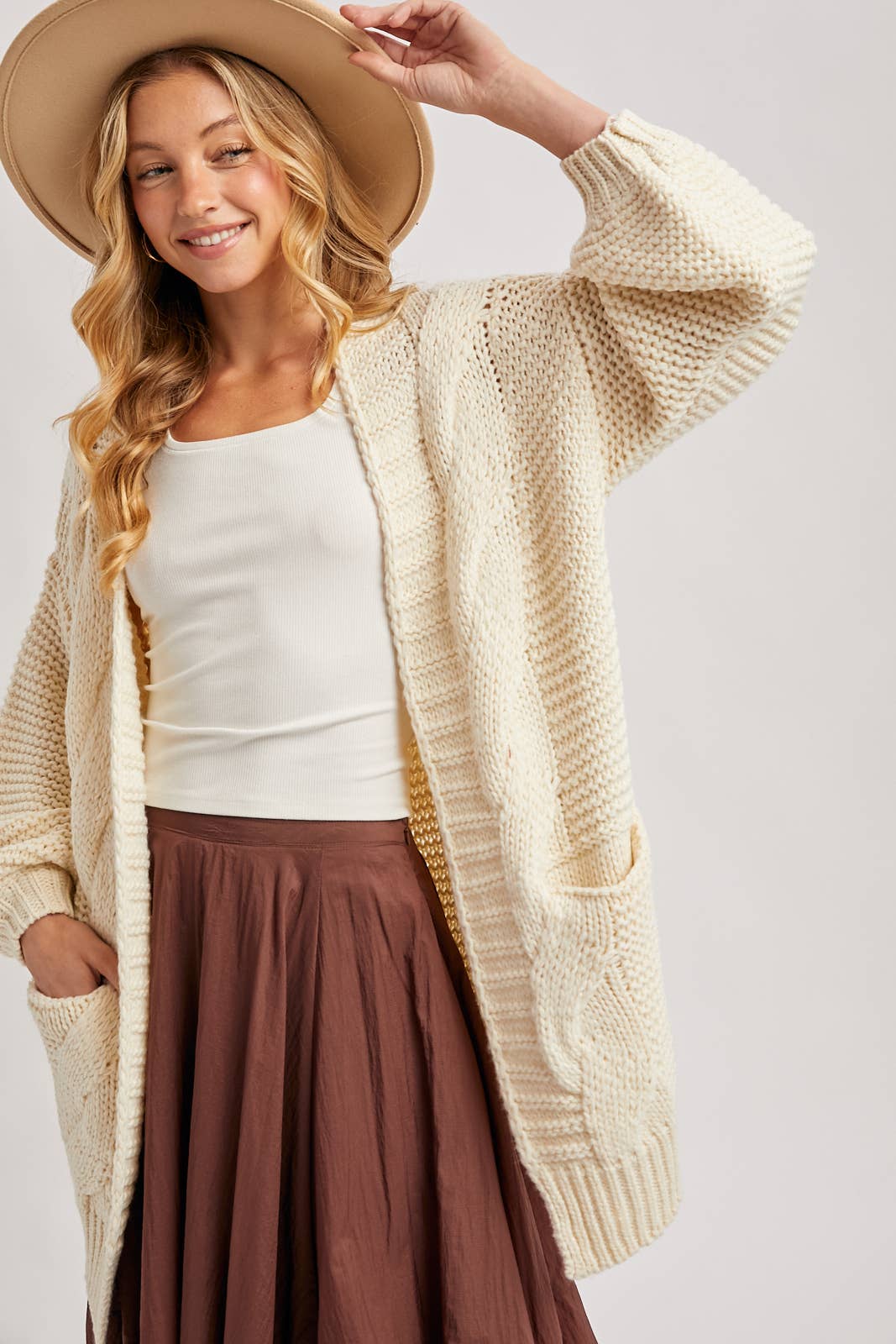 CHUNKY CABLE LANTERN SLEEVE CARDIGAN: MUSHROOM
