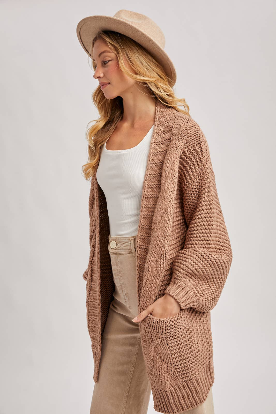 CHUNKY CABLE LANTERN SLEEVE CARDIGAN: MUSHROOM