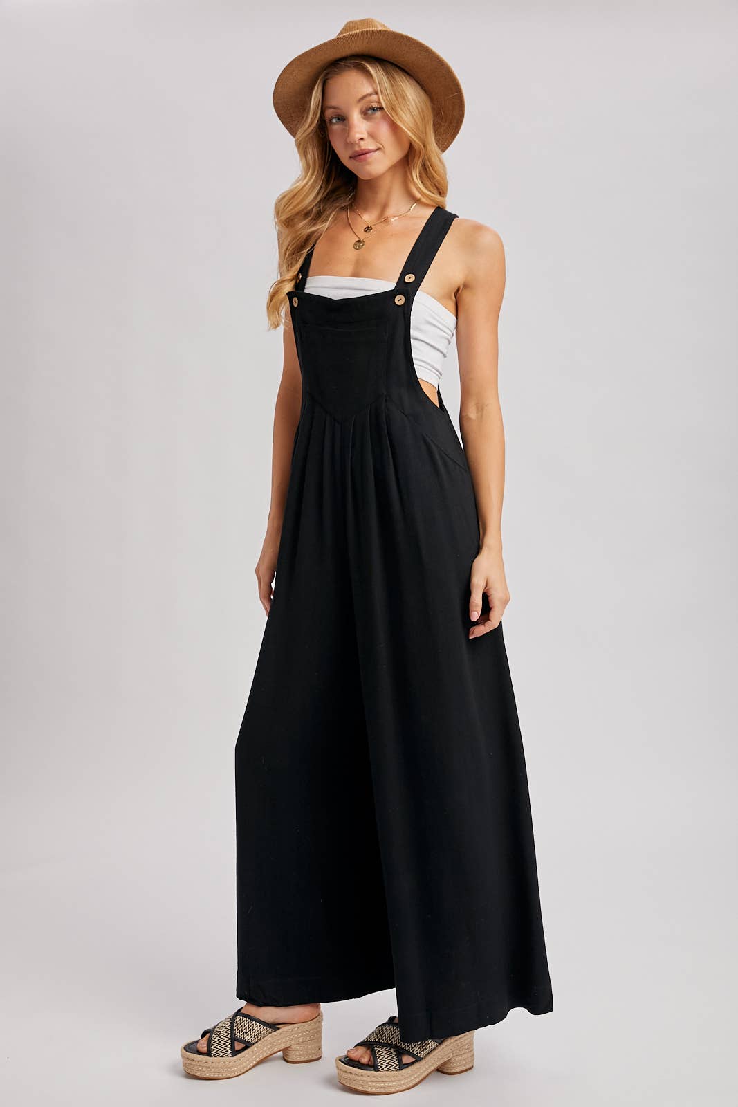 FLOWY WIDE LEG OVERALL JUMPSUIT