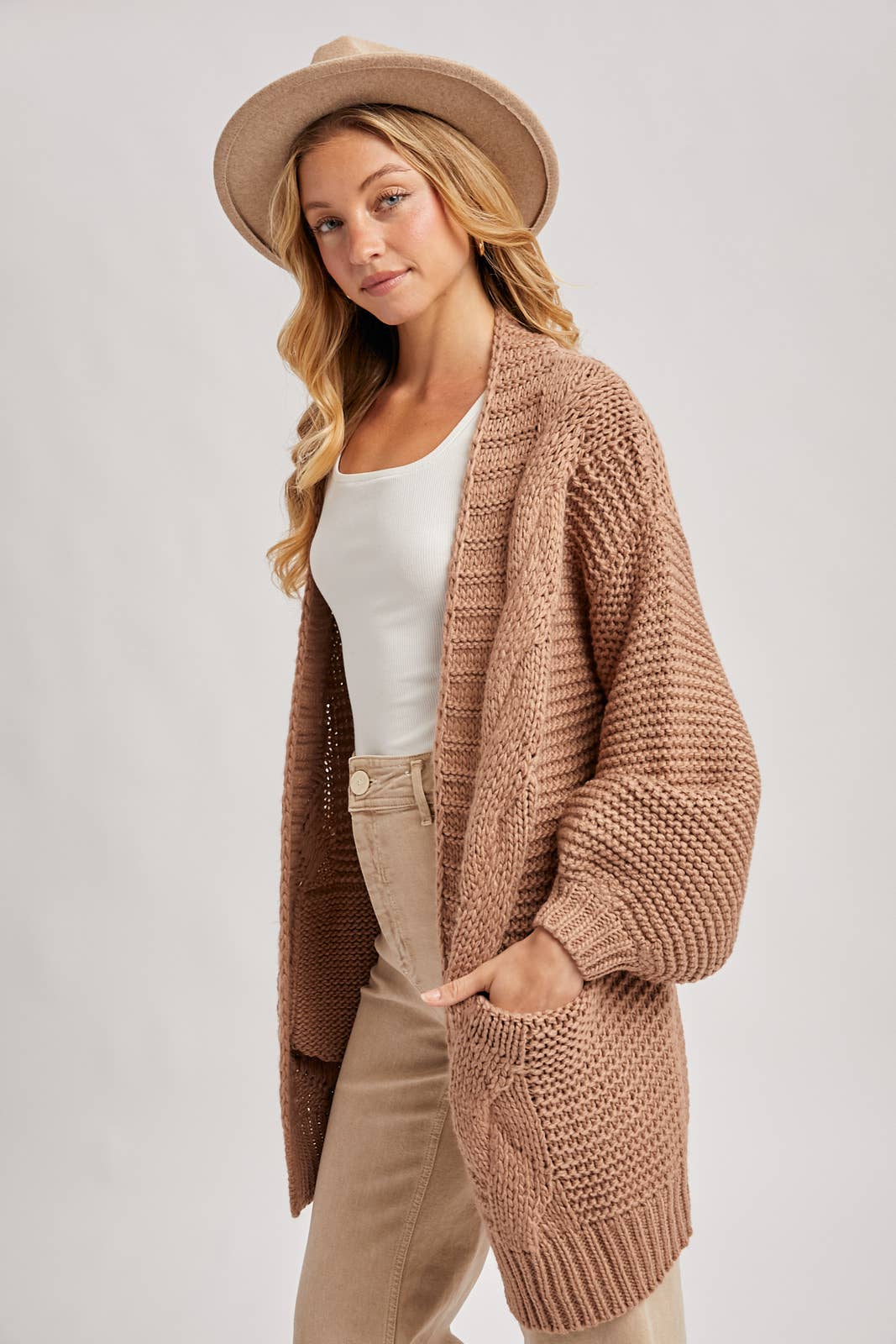 CHUNKY CABLE LANTERN SLEEVE CARDIGAN: MUSHROOM