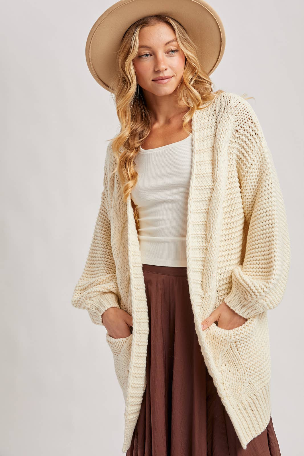 CHUNKY CABLE LANTERN SLEEVE CARDIGAN: MUSHROOM