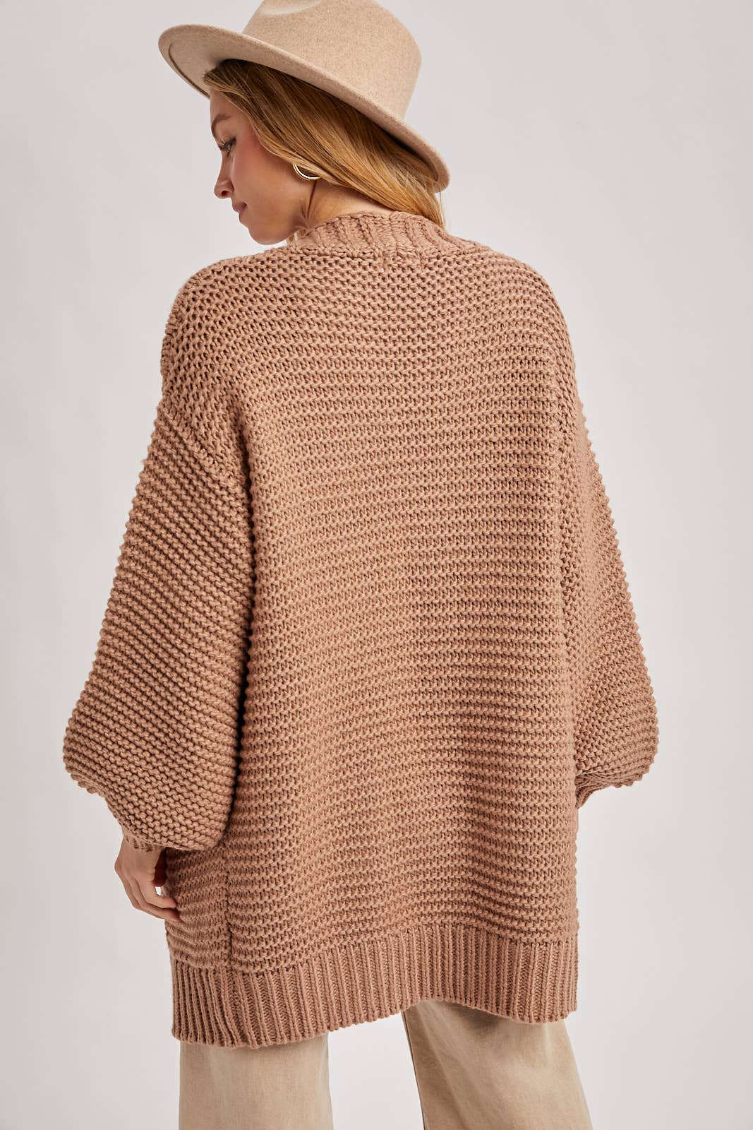 CHUNKY CABLE LANTERN SLEEVE CARDIGAN: MUSHROOM