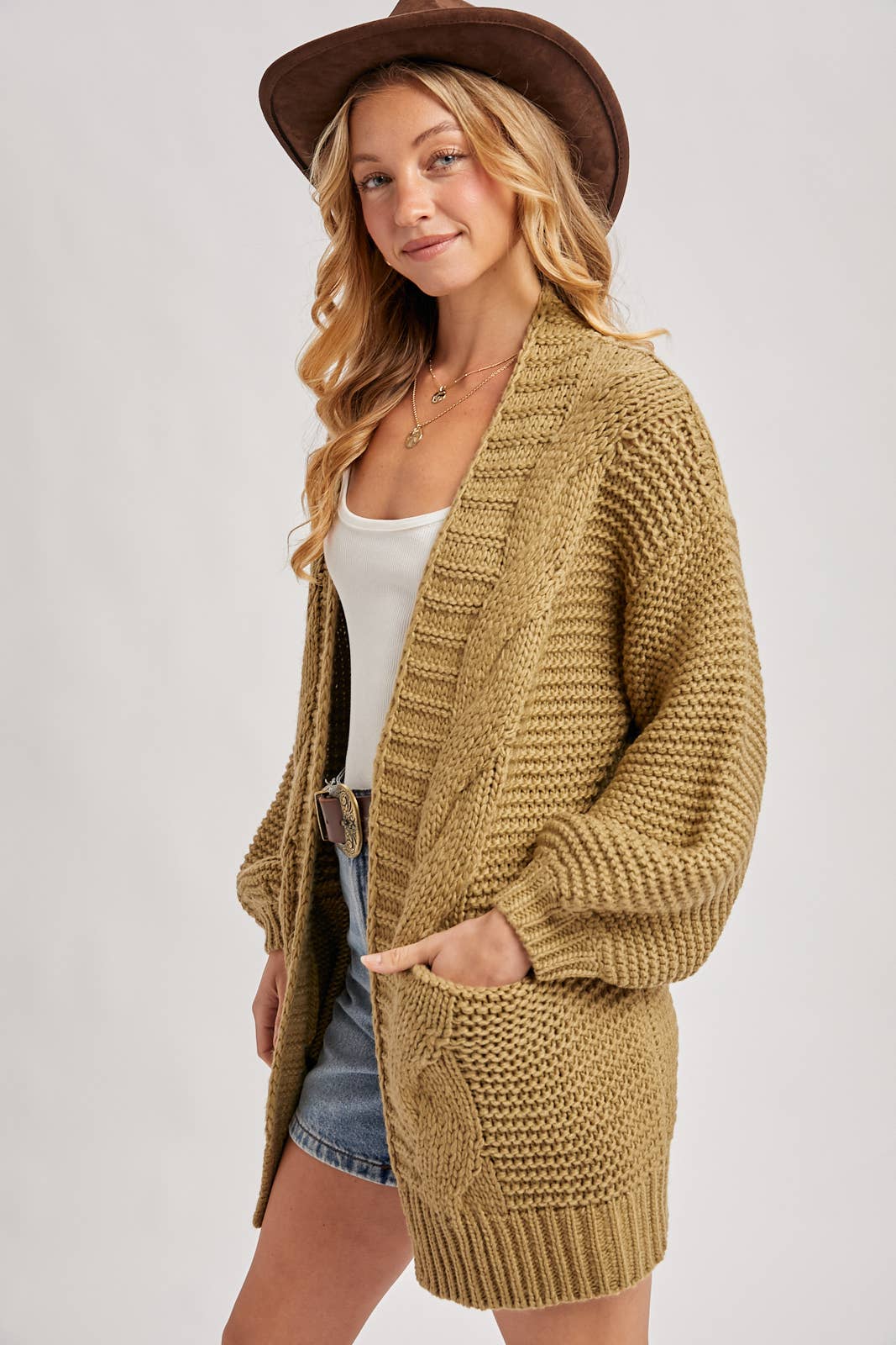 CHUNKY CABLE LANTERN SLEEVE CARDIGAN: MUSHROOM