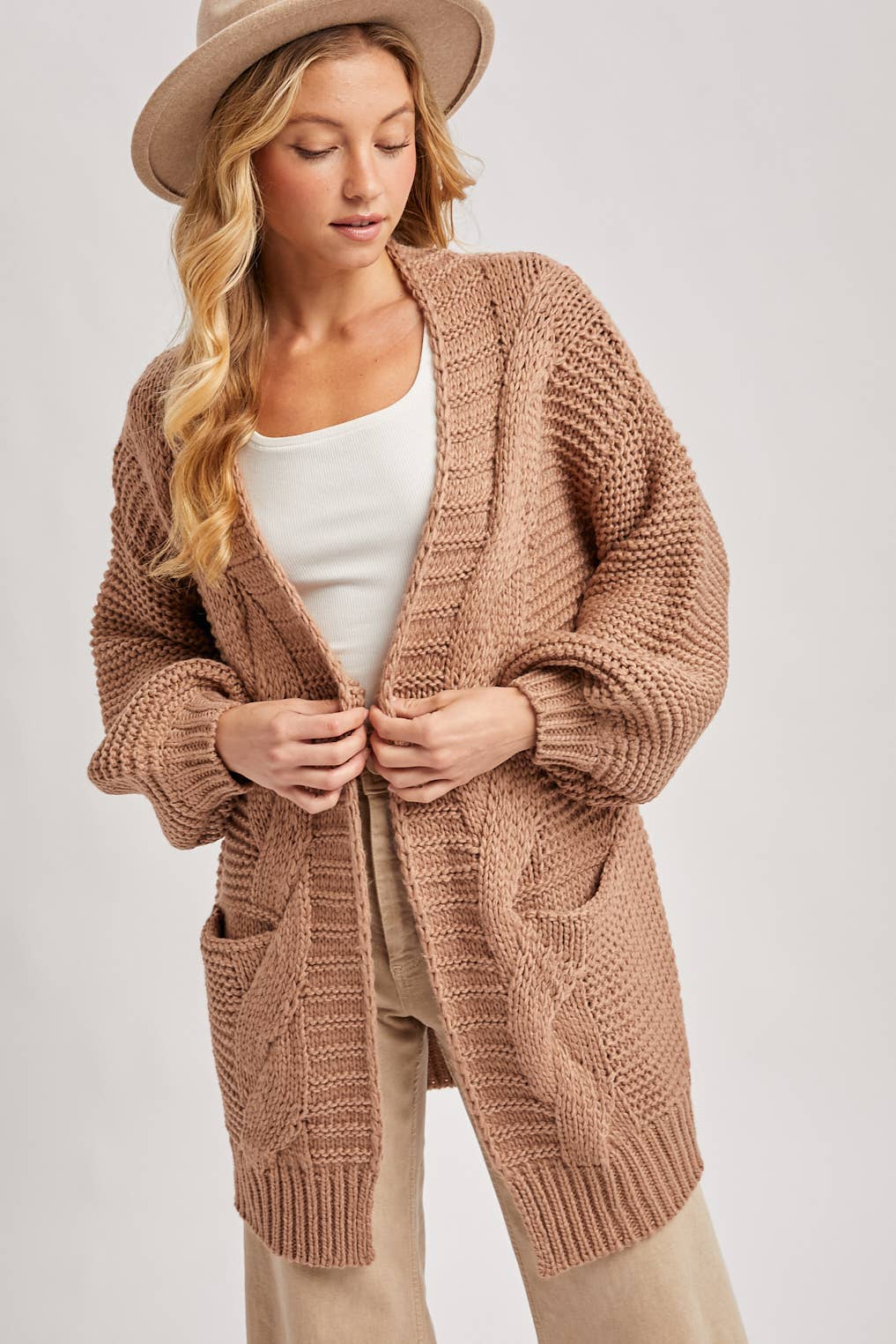 CHUNKY CABLE LANTERN SLEEVE CARDIGAN: MUSHROOM