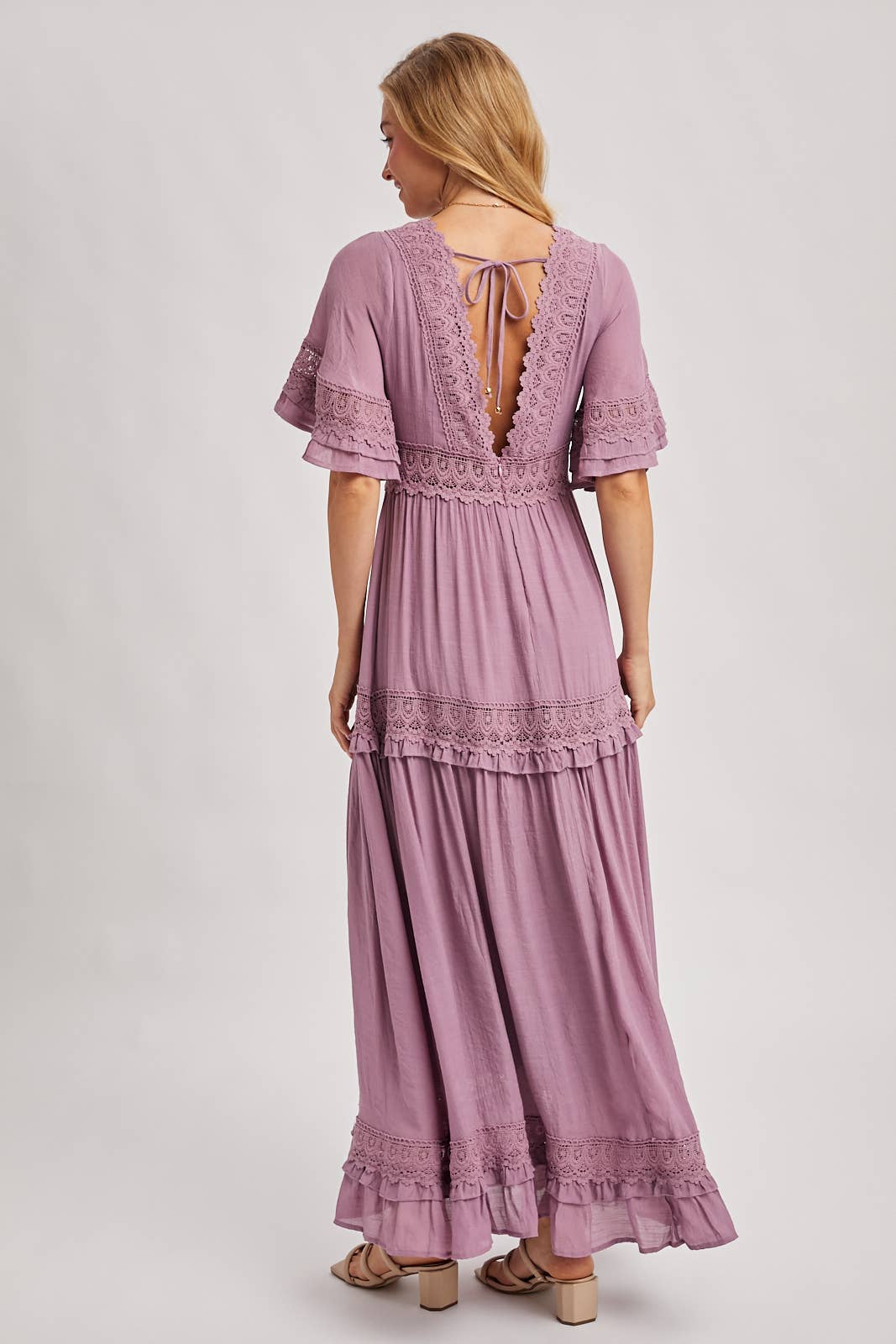 V-NECK LACE TRIM MAXI DRESS: LT. OLIVE