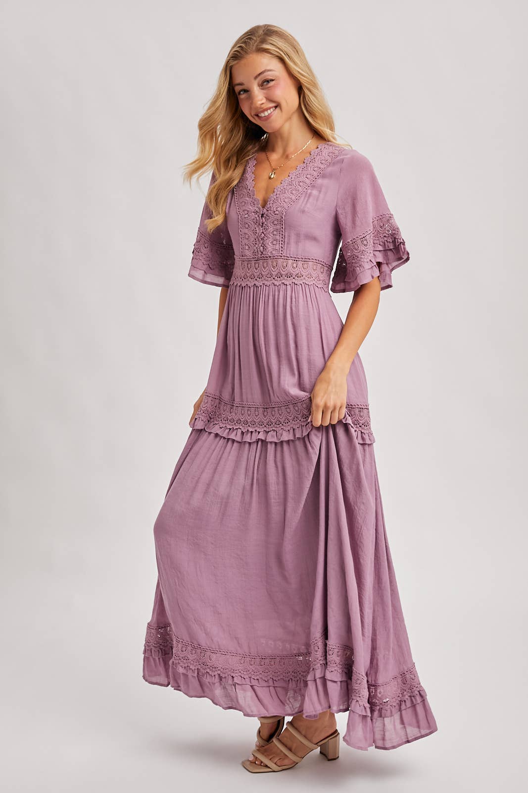 V-NECK LACE TRIM MAXI DRESS: LT. OLIVE