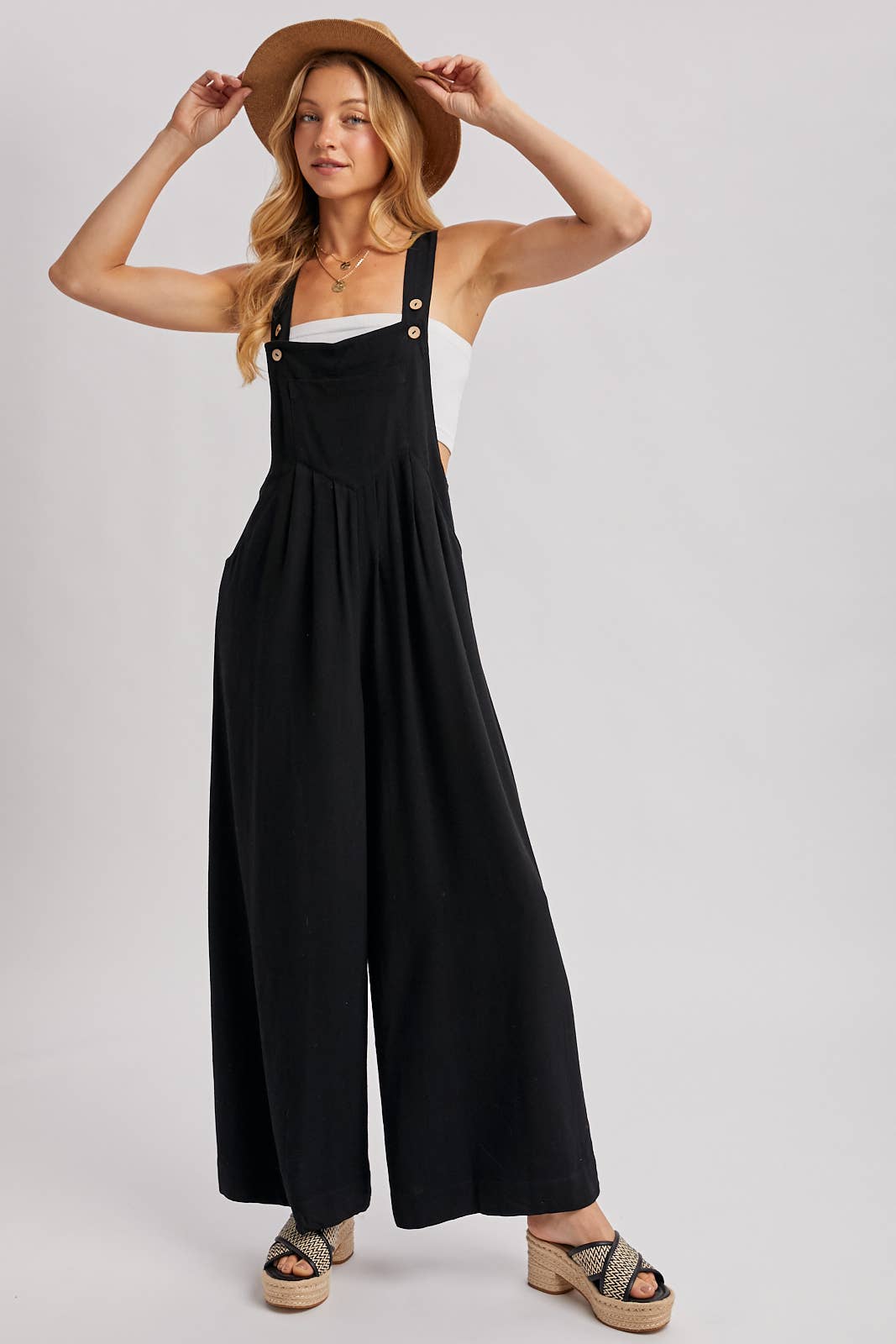 FLOWY WIDE LEG OVERALL JUMPSUIT