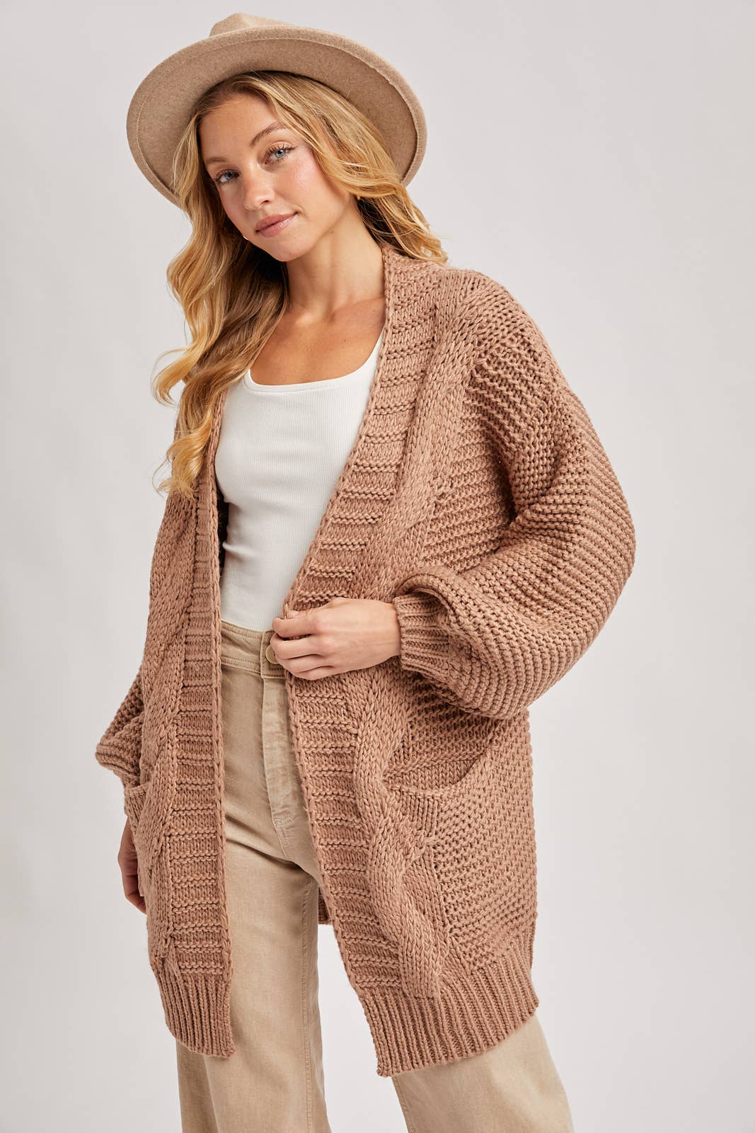 CHUNKY CABLE LANTERN SLEEVE CARDIGAN: MUSHROOM