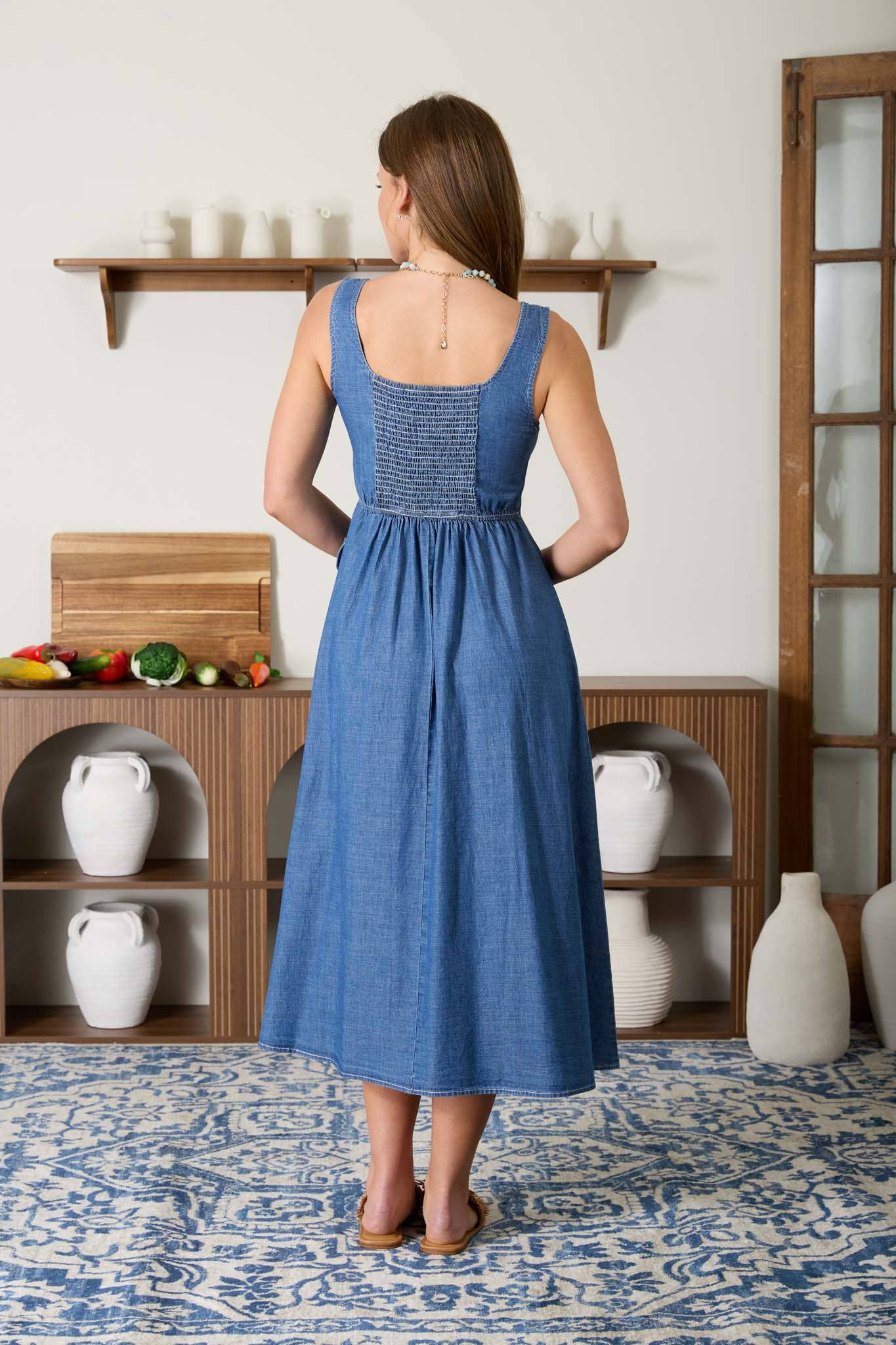 SCOOP NECK SLEEVELESS BUTTON-DOWN DENIM MIDI DRESS: DENIM