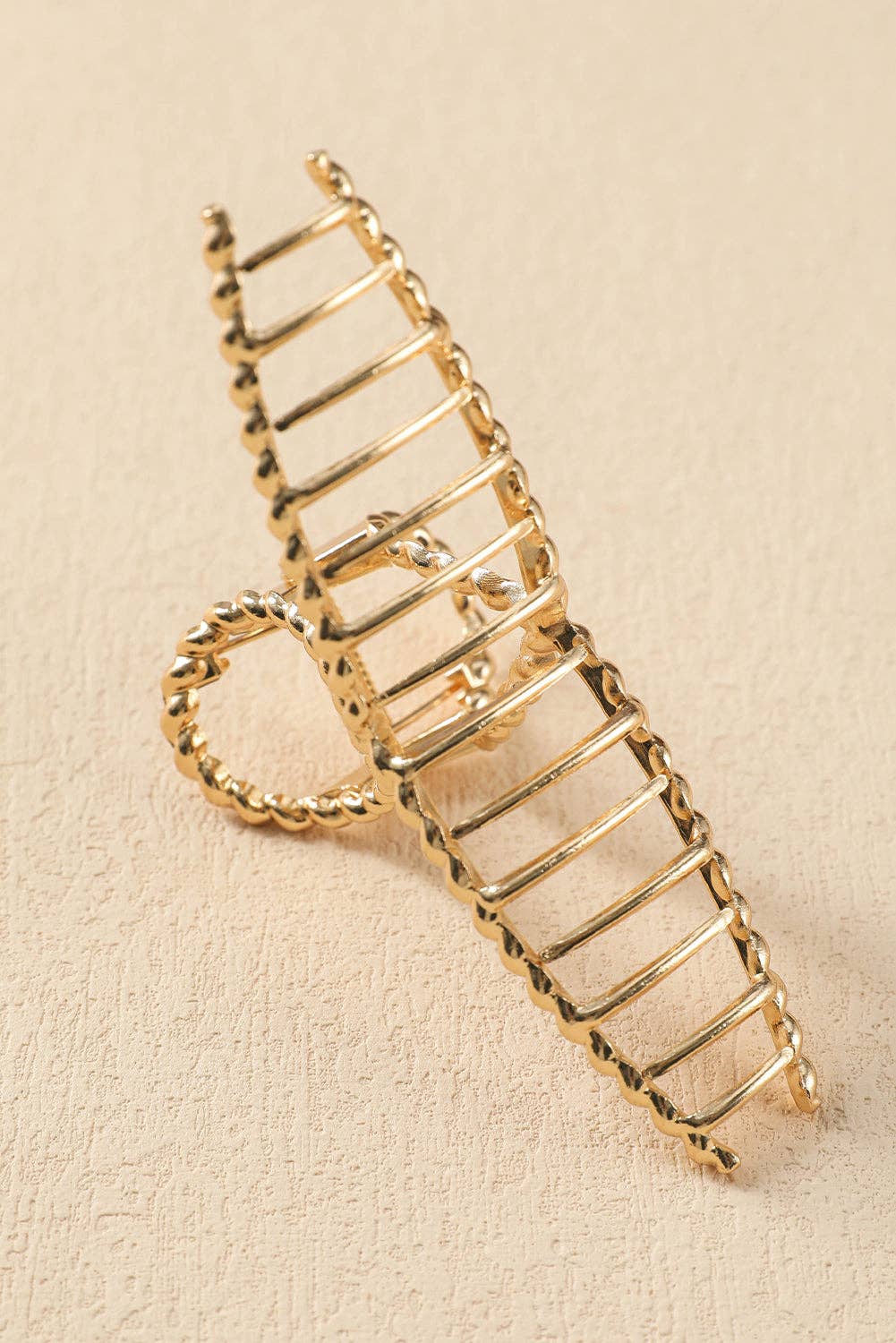 Gold Twist Large Alloy Hair Clip: Gold / Alloy / ONE SIZE